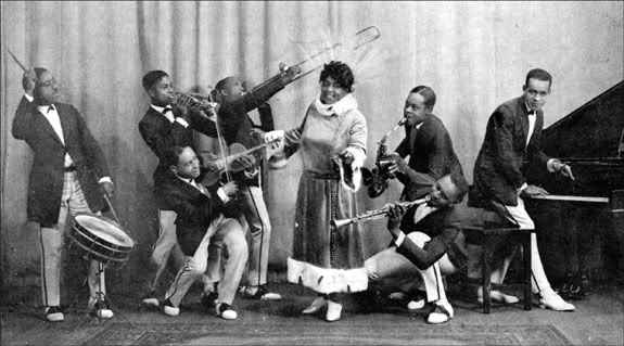 Mamie Smith & her Jazz Hounds